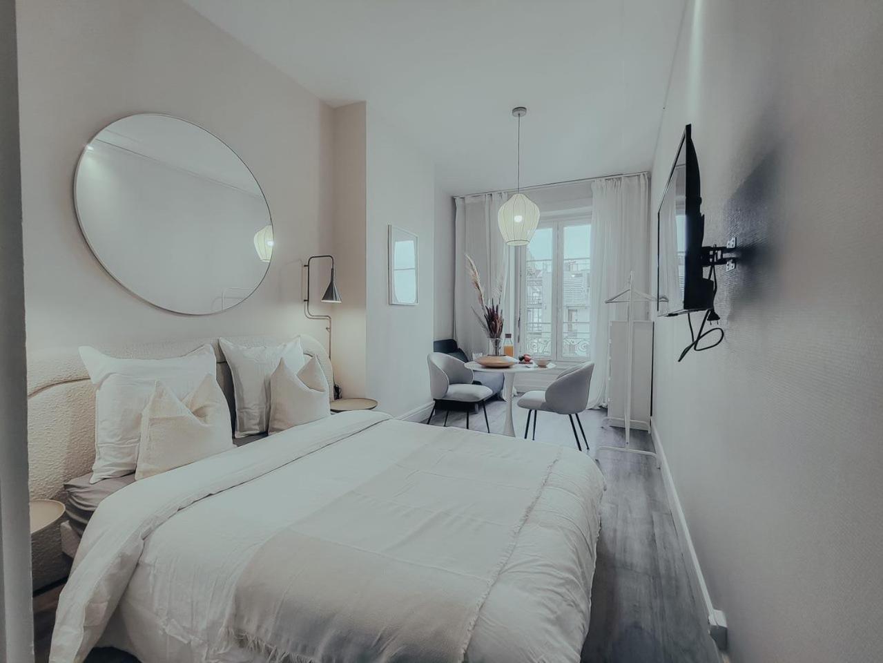 Suite Onega Lyon Luaran gambar